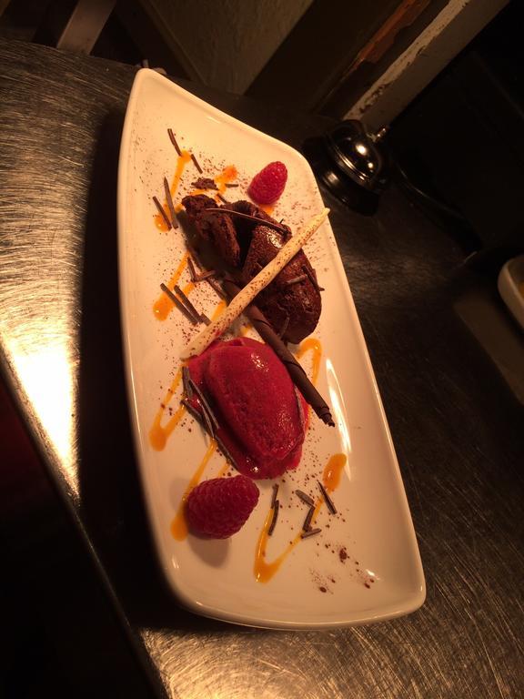 Riccarton Inn Currie 외부 사진